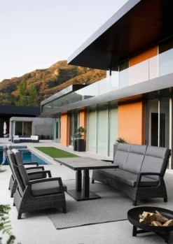 Divani><noscript><img width=